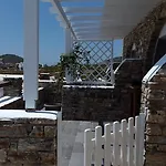 Salty Wind Antiparos And Lägenhet Agios Georgios (Antiparos)